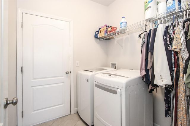 989 NW 231ST WAY, Newberry, FL 32669