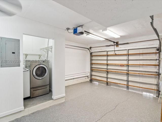 390 NW 86th Pl 201, Miami, FL 33126
