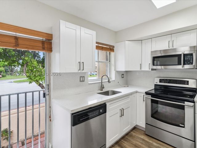 390 NW 86th Pl 201, Miami, FL 33126