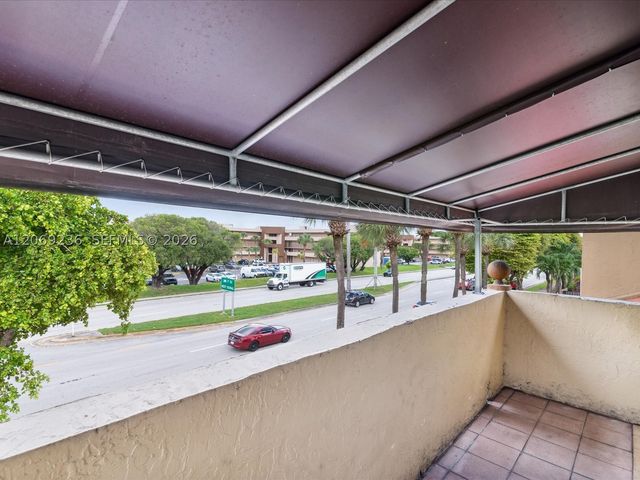 390 NW 86th Pl 201, Miami, FL 33126
