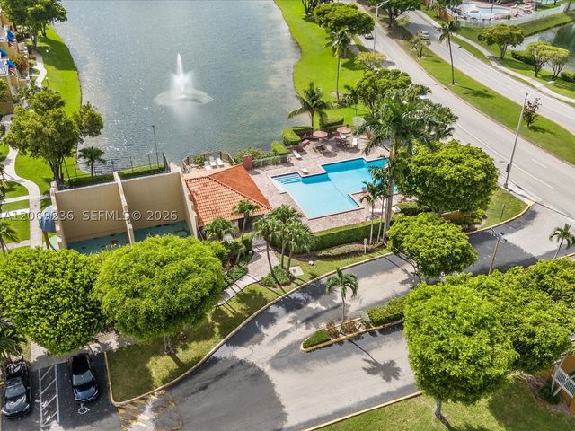 390 NW 86th Pl 201, Miami, FL 33126