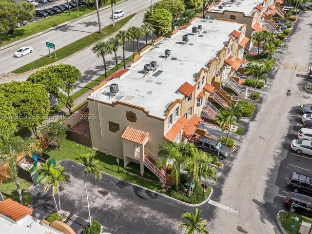 390 NW 86th Pl 201, Miami, FL 33126