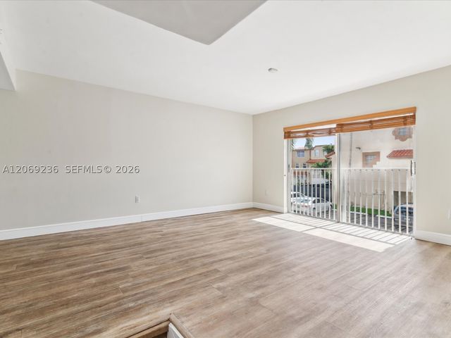 390 NW 86th Pl 201, Miami, FL 33126
