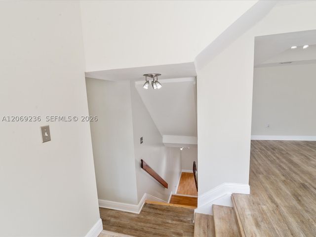 390 NW 86th Pl 201, Miami, FL 33126