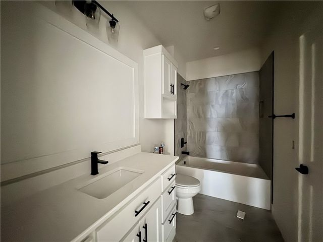 6707 SW Heartbeat Street, Bentonville, AR 72713