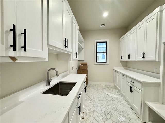 6707 SW Heartbeat Street, Bentonville, AR 72713