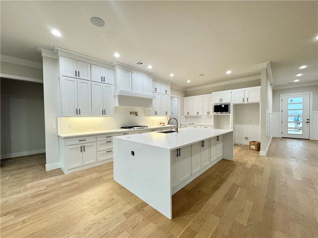 6707 SW Heartbeat Street, Bentonville, AR 72713