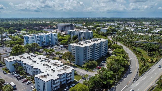 9001 SW 77th Ave C810, Miami, FL 33156