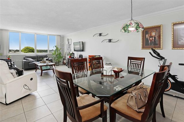 9001 SW 77th Ave C810, Miami, FL 33156