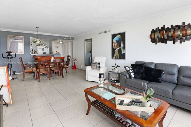 9001 SW 77th Ave C810, Miami, FL 33156