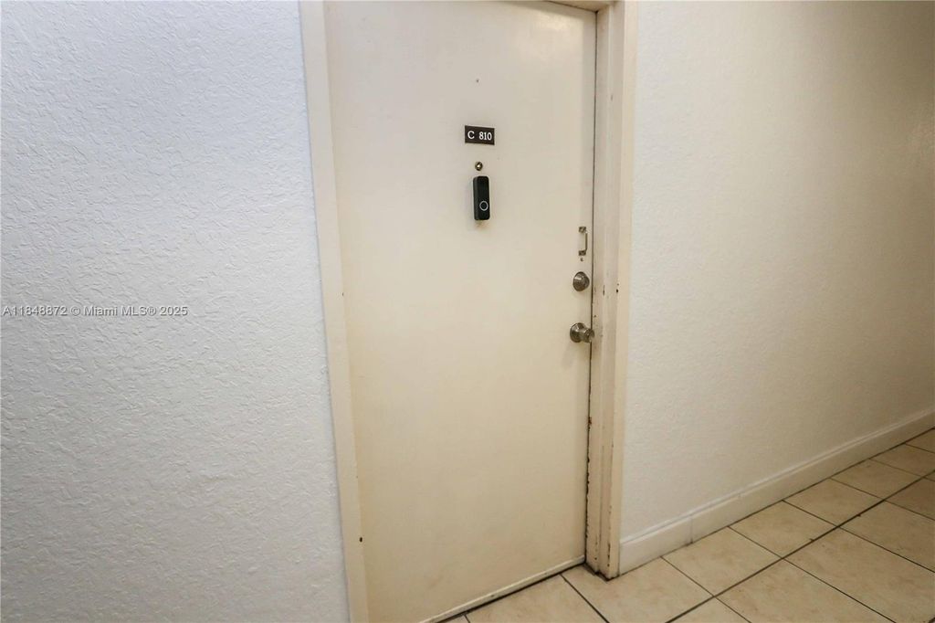 9001 SW 77th Ave C810, Miami, FL 33156