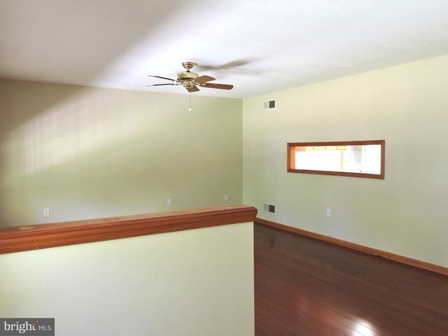 2 S SHORE DR, Lincoln, DE 19960