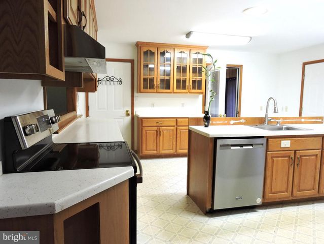 2 S SHORE DR, Lincoln, DE 19960