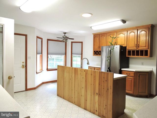 2 S SHORE DR, Lincoln, DE 19960