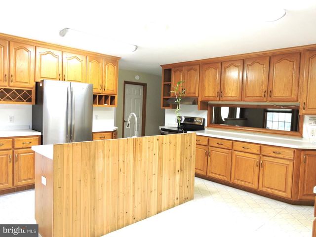 2 S SHORE DR, Lincoln, DE 19960