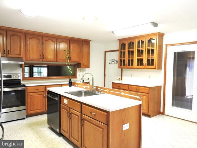2 S SHORE DR, Lincoln, DE 19960