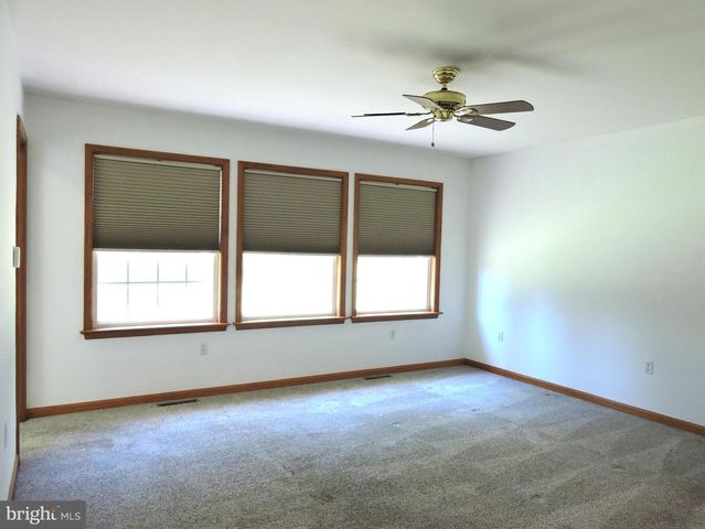 2 S SHORE DR, Lincoln, DE 19960