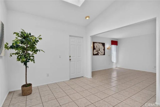 5 Tiger, Irvine, CA 92604