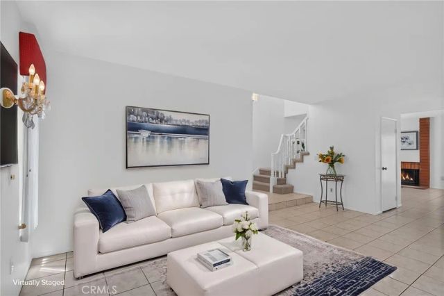5 Tiger, Irvine, CA 92604