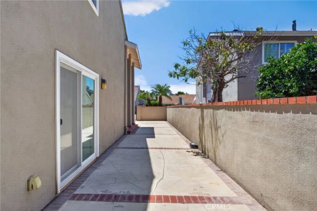 5 Tiger, Irvine, CA 92604