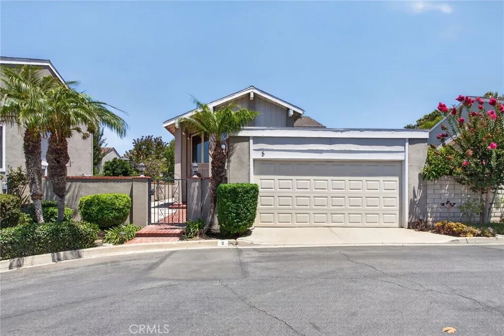 5 Tiger, Irvine, CA 92604
