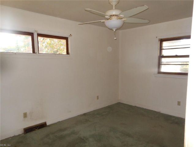 115 Glade RD, Newport News, VA 23606