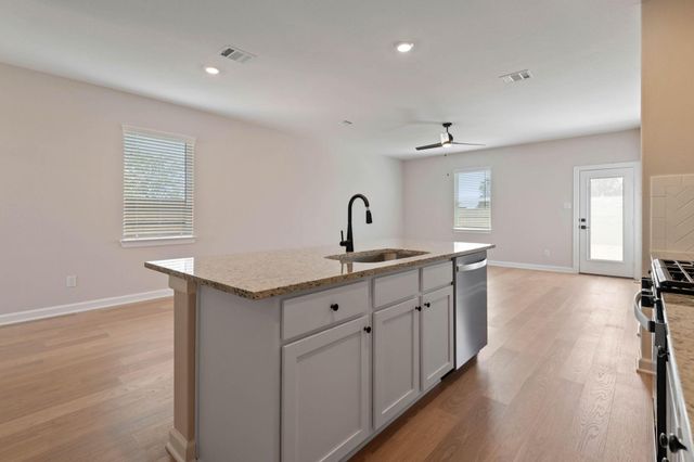 1035 Rosewood Trail, Beasley, TX 77417