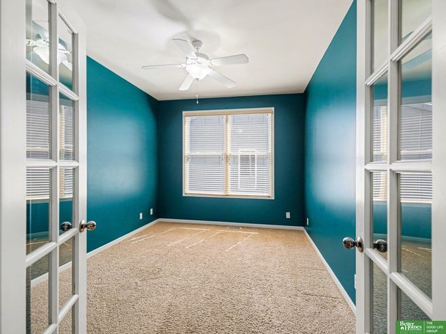 9406 S 28 Avenue, Bellevue, NE 68147