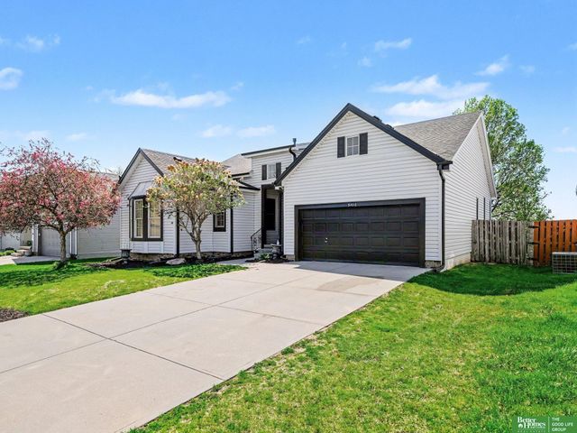 9406 S 28 Avenue, Bellevue, NE 68147
