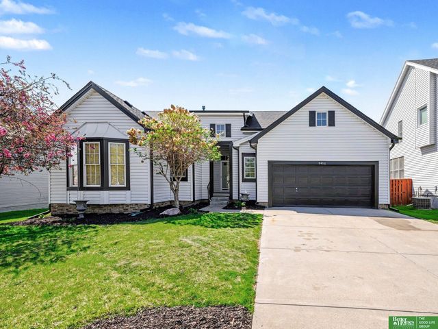 9406 S 28 Avenue, Bellevue, NE 68147