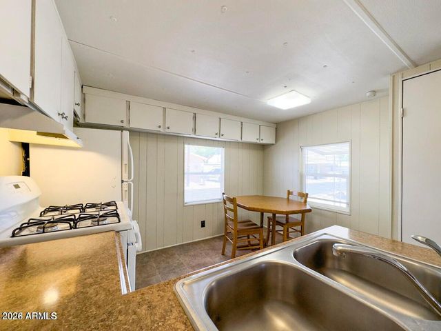 929 N DELAWARE Drive 8, Apache Junction, AZ 85120