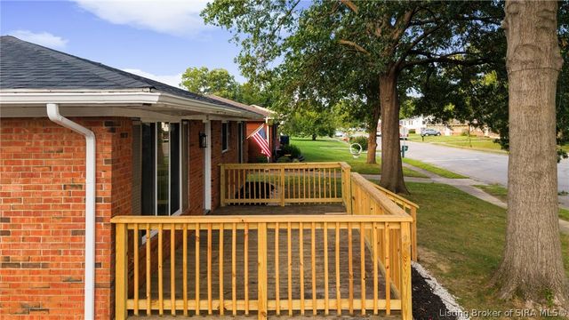 2321 Crums Lane, Jeffersonville, IN 47130