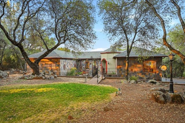 15873 Woodlake Ct, Grass Valley, CA 95949