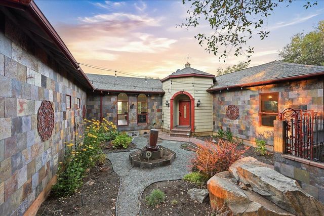 15873 Woodlake Ct, Grass Valley, CA 95949