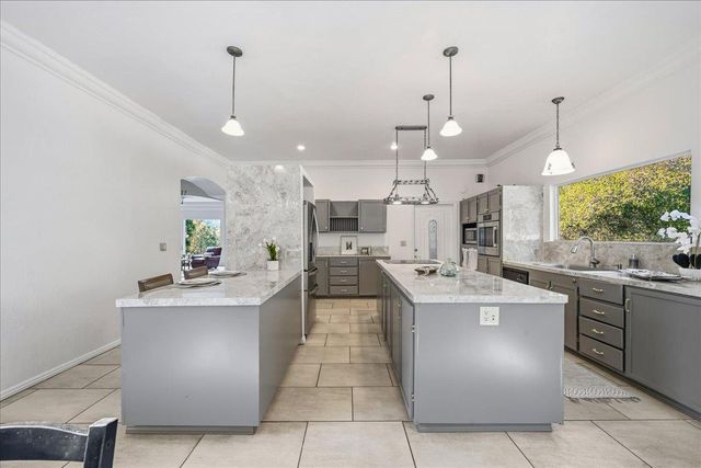 15873 Woodlake Ct, Grass Valley, CA 95949