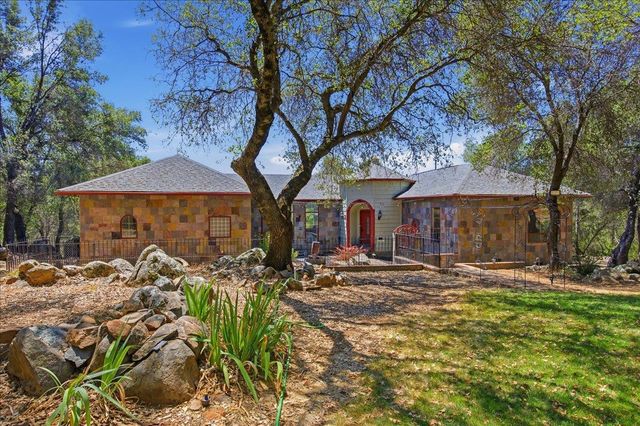 15873 Woodlake Ct, Grass Valley, CA 95949