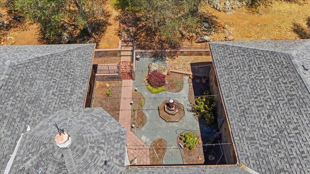 15873 Woodlake Ct, Grass Valley, CA 95949