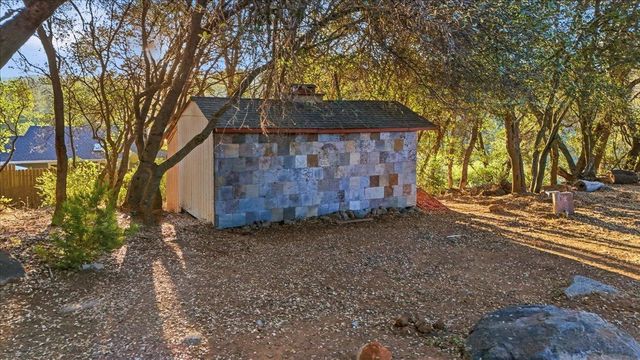 15873 Woodlake Ct, Grass Valley, CA 95949