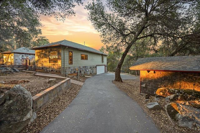 15873 Woodlake Ct, Grass Valley, CA 95949