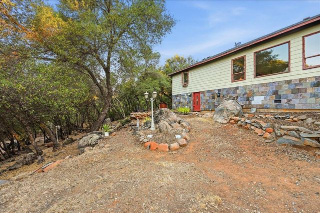15873 Woodlake Ct, Grass Valley, CA 95949