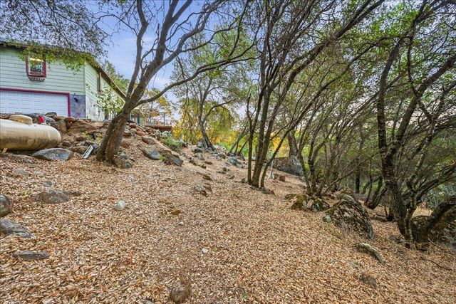 15873 Woodlake Ct, Grass Valley, CA 95949