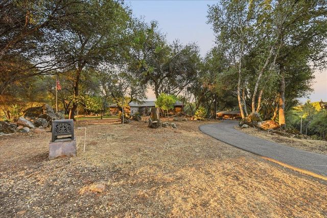 15873 Woodlake Ct, Grass Valley, CA 95949