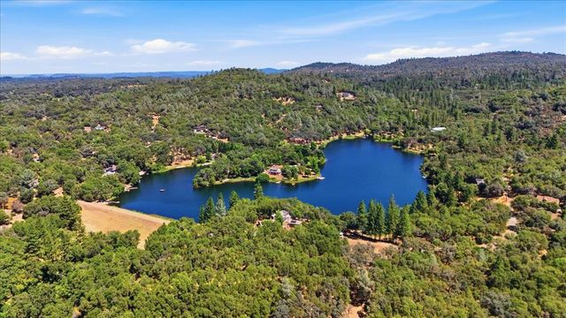 15873 Woodlake Ct, Grass Valley, CA 95949