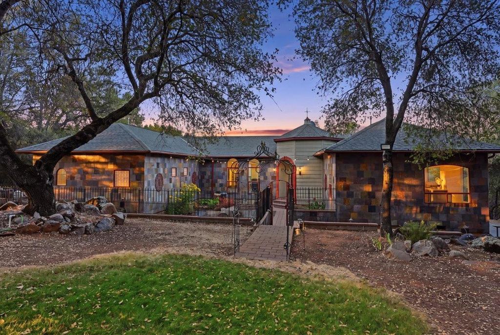 15873 Woodlake Ct, Grass Valley, CA 95949