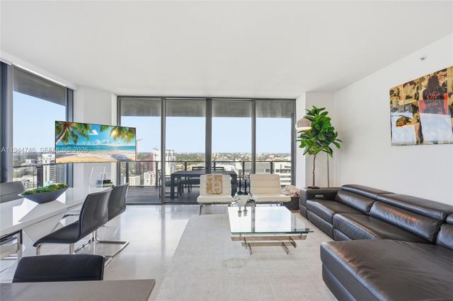 88 SW 7th St 2302, Miami, FL 33130