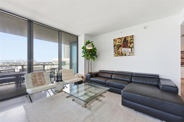 88 SW 7th St 2302, Miami, FL 33130