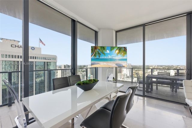 88 SW 7th St 2302, Miami, FL 33130