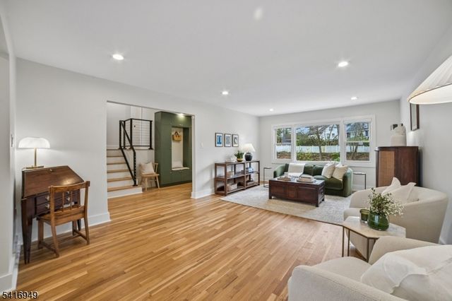 10 Maplewood Ave, Maplewood Twp., NJ 07040