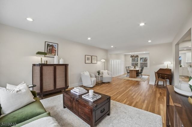 10 Maplewood Ave, Maplewood Twp., NJ 07040