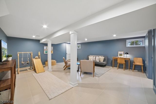 10 Maplewood Ave, Maplewood Twp., NJ 07040